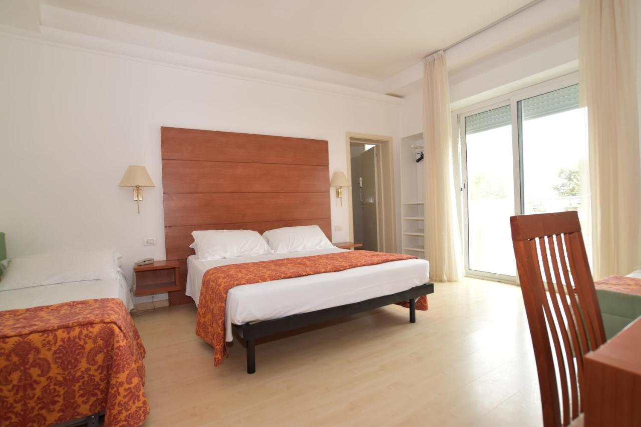 Hotel Villa Del Parco Rimini Extérieur photo