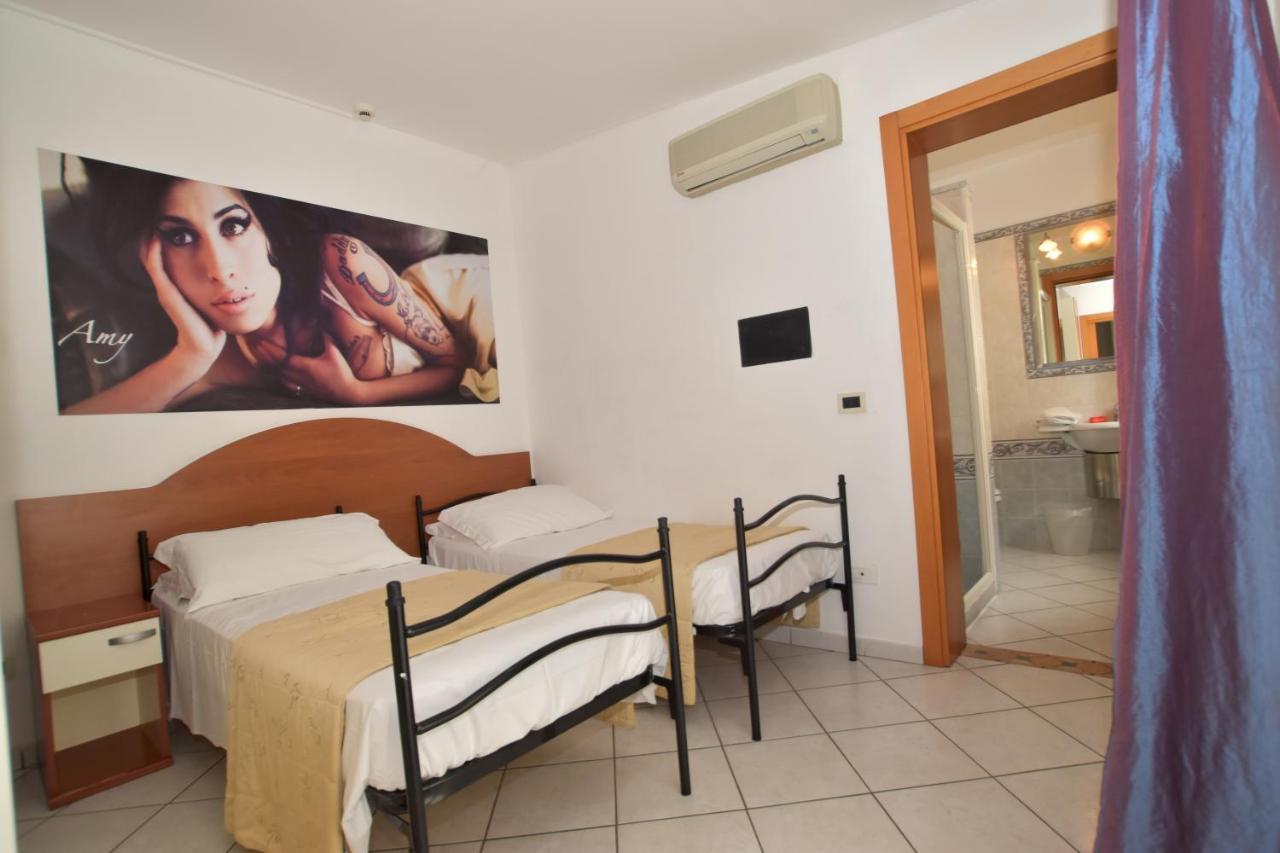 Hotel Villa Del Parco Rimini Extérieur photo