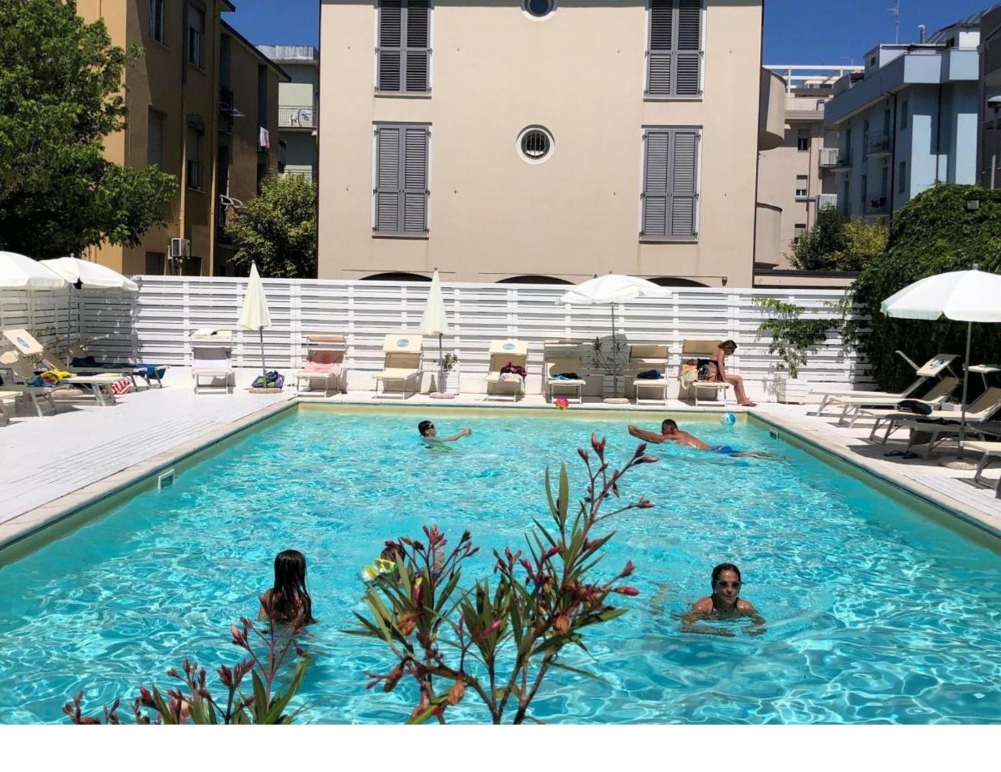 Hotel Villa Del Parco Rimini Extérieur photo